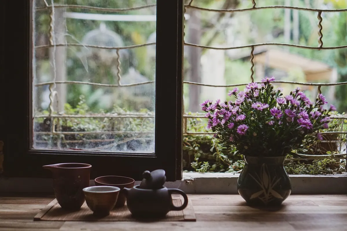 Loose Leaf vs Tea Bags: What You Actually Give Up in Flavor and Cost